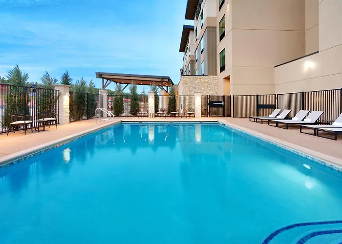 Fairfield By Marriott & Show Hotel