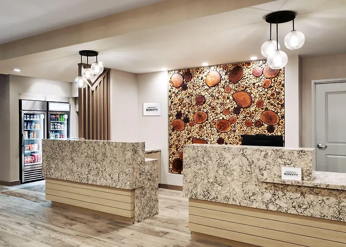 Fairfield By Marriott & Show Hotel