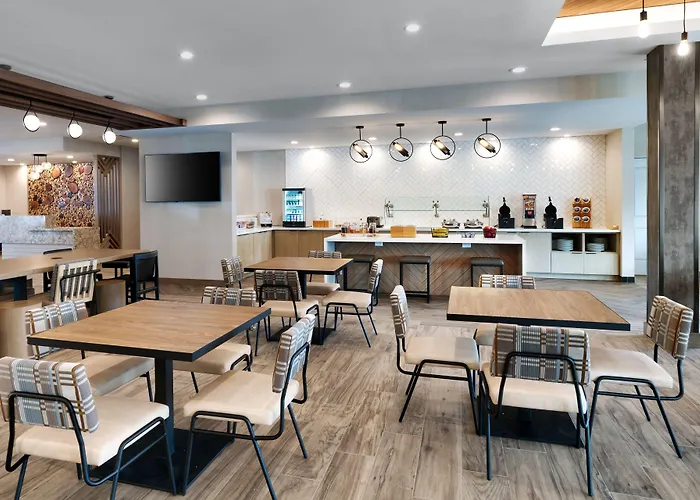 Fairfield By Marriott & Show