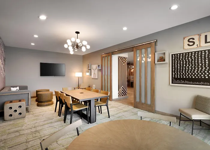 Fairfield By Marriott & Show Show Low