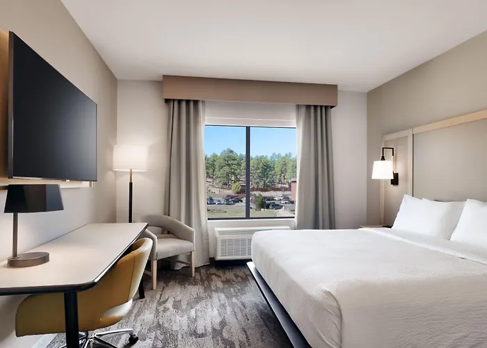 Hotel Fairfield By Marriott & Show 3*